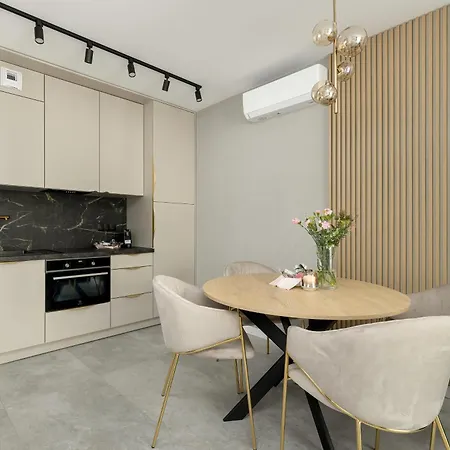Porta Maria - Z Basenem - Easy- Rent * Dziwnow